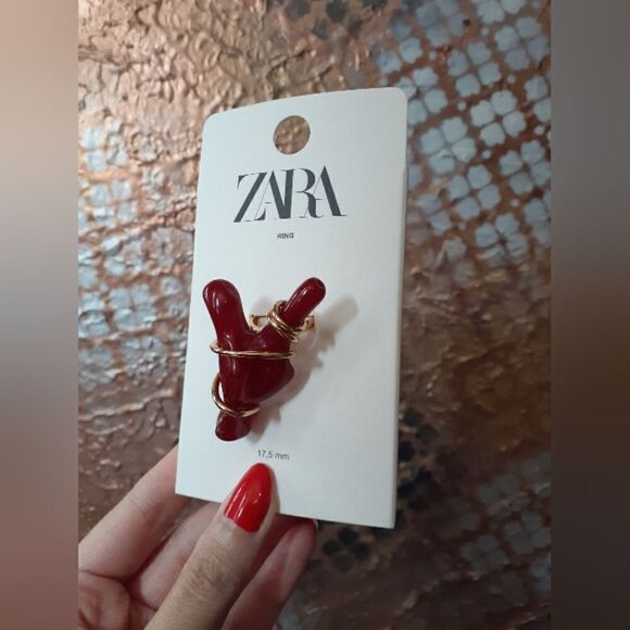 NWT Zara Faux Coral Statement Ring - Picture 2 of 12